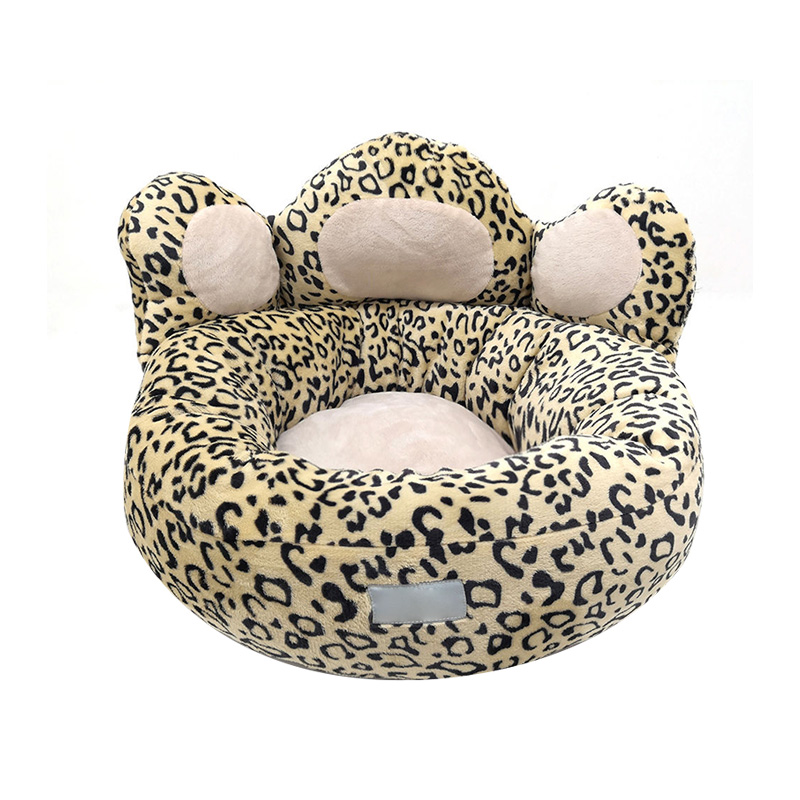 Comfortable and luxurious leopard print bear paw pet bed